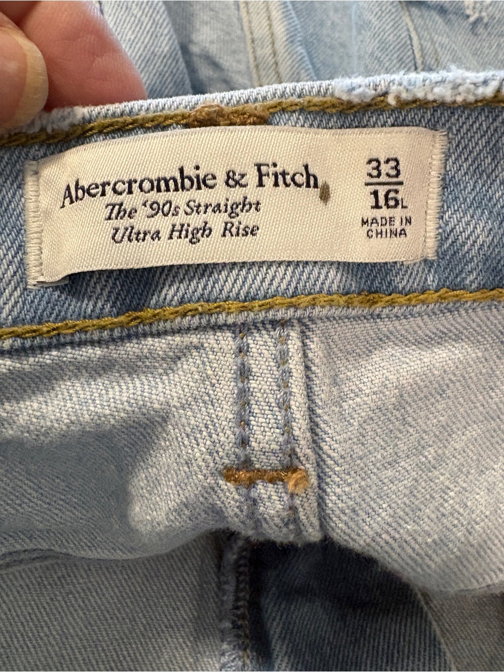 Abercrombie & Fitch 90s Straight Ultra High Rise Light Wash Side Slit Hem 16 - Picture 15 of 15